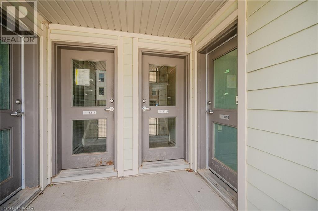 62 Balsam Street Unit# T210, Waterloo, Ontario  N2L 3H2 - Photo 2 - 40585305