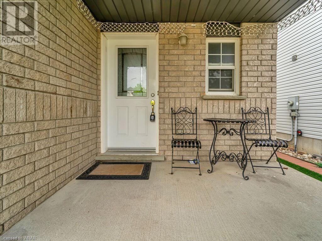 14 Dahlia Street, Kitchener, Ontario  N2E 4A9 - Photo 3 - 40618450