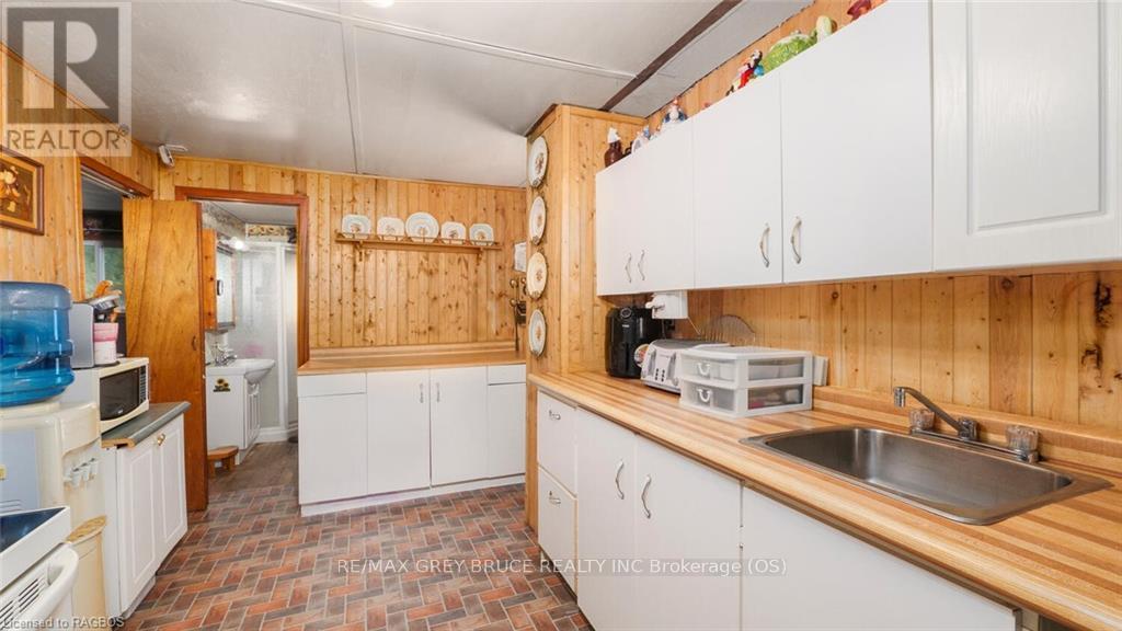 615 Stokes Bay Rd, Northern Bruce Peninsula, Ontario  N0H 1W0 - Photo 19 - X10848893