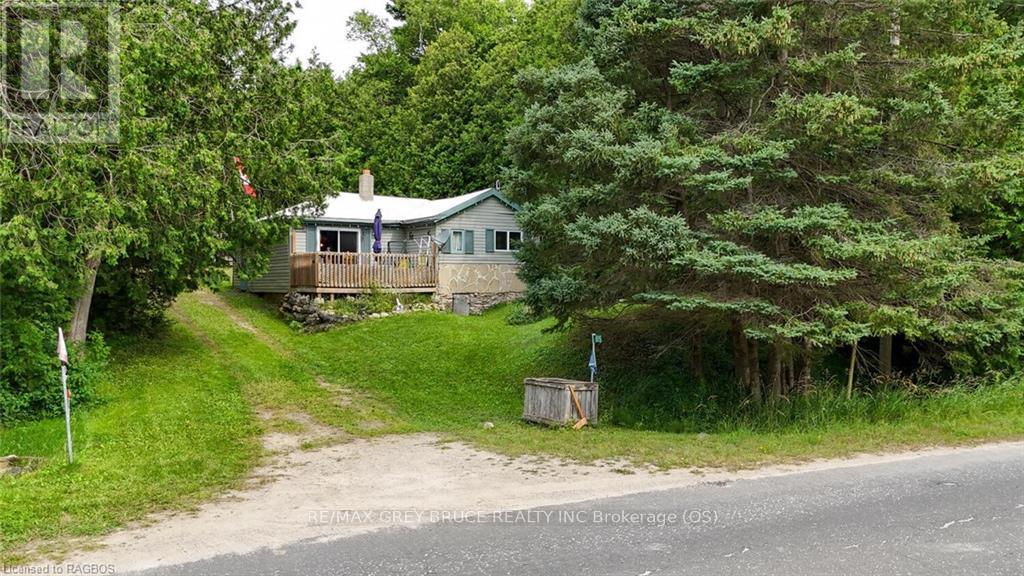 615 Stokes Bay Rd, Northern Bruce Peninsula, Ontario  N0H 1W0 - Photo 2 - X10848893