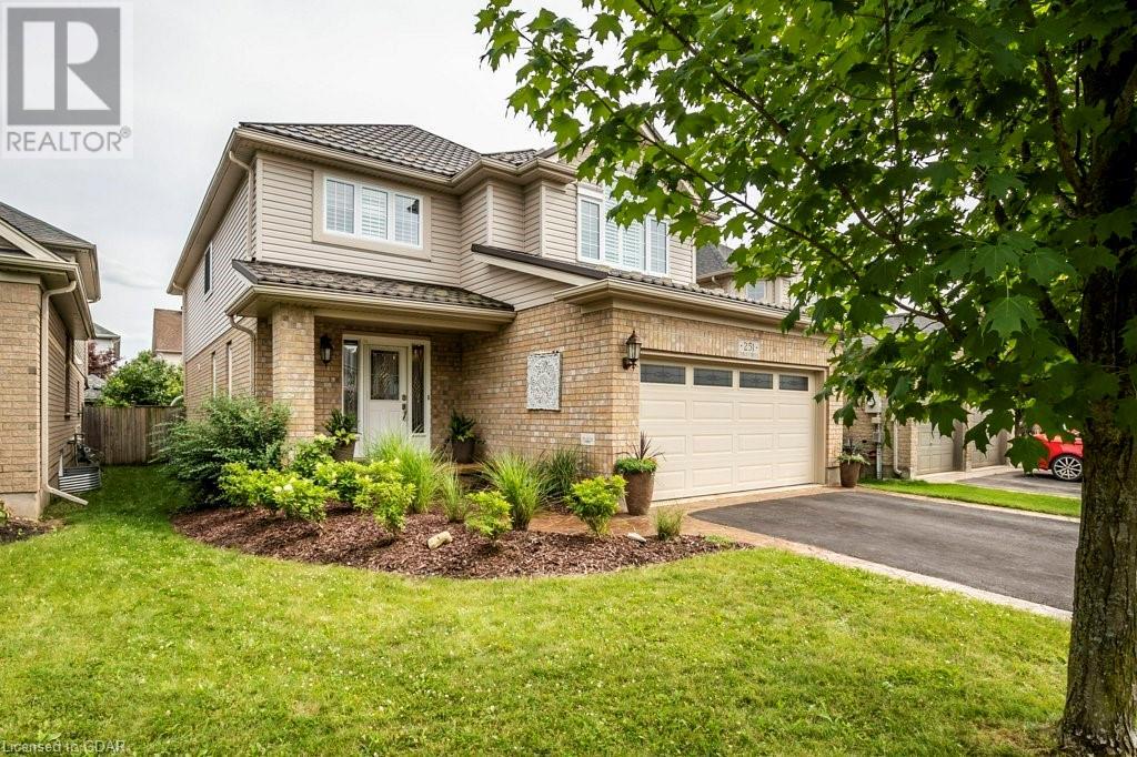 251 Farley Drive, Guelph, Ontario  N1L 1N2 - Photo 2 - 40623921