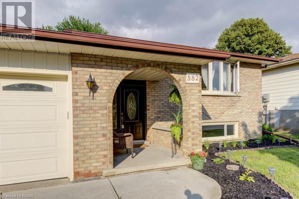 582 Skylark Road, Waterloo, Ontario  N2V 1B9 - Photo 5 - 40626089