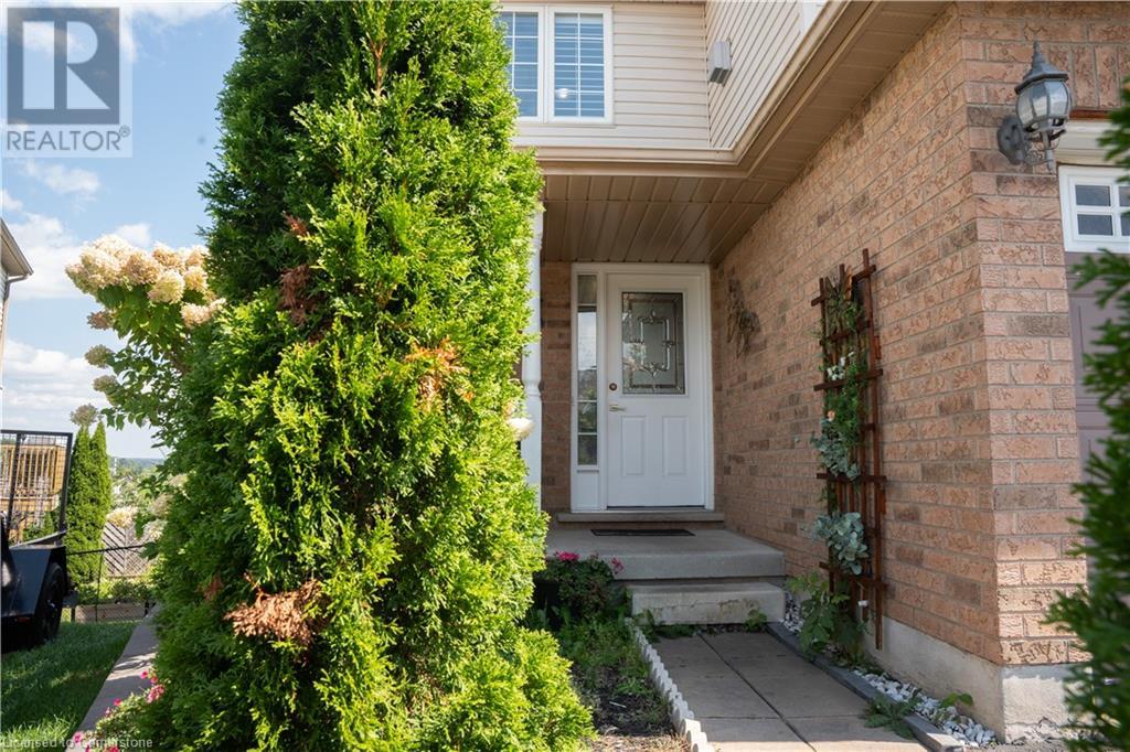 53 Sandwell Court W, Kitchener, Ontario  N2A 4H9 - Photo 4 - 40637768