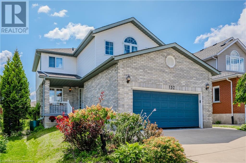 132 Daimler Drive, Kitchener, Ontario  N2A 4C2 - Photo 4 - 40627680