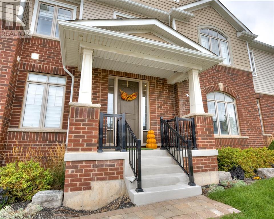 2 Stonehill Avenue E, Kitchener, Ontario  N2R 0N8 - Photo 4 - 40639505