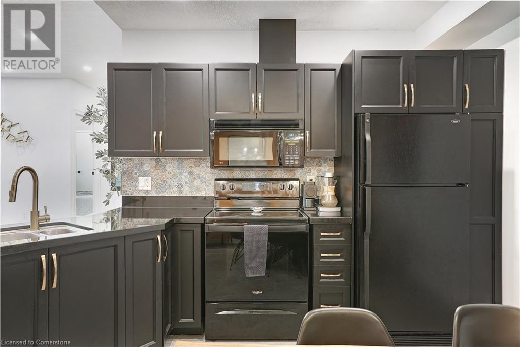 35 Alexandra Avenue Unit# 105, Waterloo, Ontario  N2L 1L4 - Photo 9 - 40642683