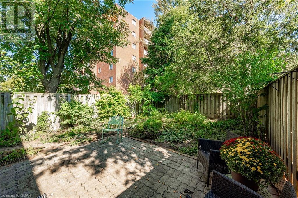 383 Edinburgh Road S Unit# 15, Guelph, Ontario  N1G 2K7 - Photo 38 - 40648357