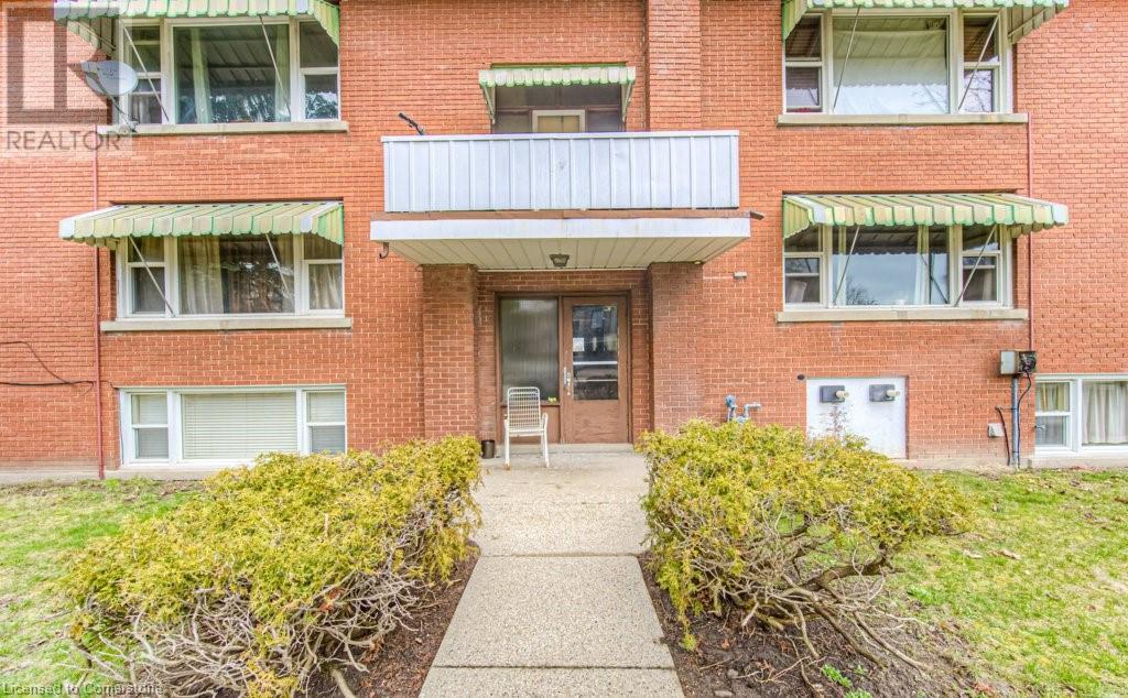 15 Floral Crescent, Kitchener, Ontario  N2G 3B3 - Photo 6 - 40648299