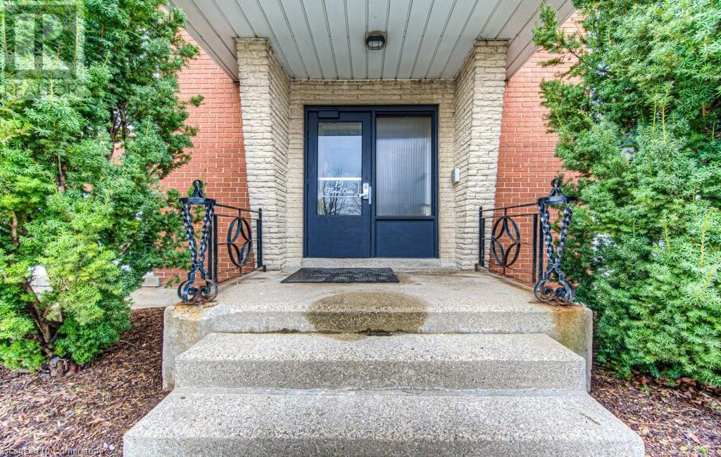 15 Floral Crescent, Kitchener, Ontario  N2G 3B3 - Photo 7 - 40648299