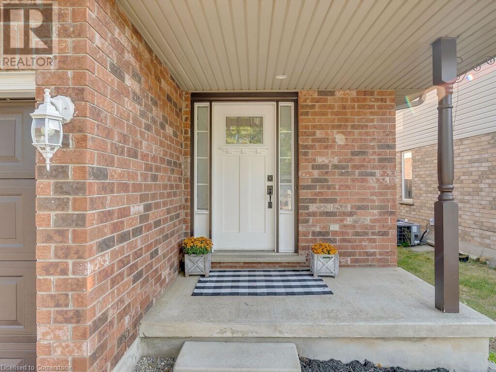 72 Wood Grove Crescent, Cambridge, Ontario  N1T 2A1 - Photo 2 - 40650265