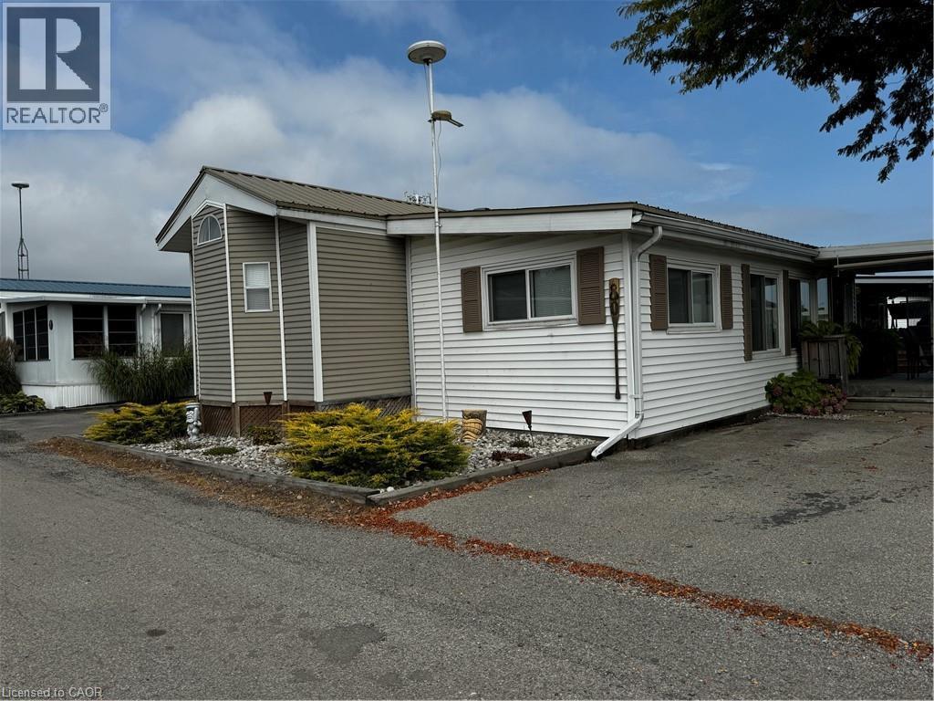 92 Clubhouse Road Unit# 80, Turkey Point, Ontario  N0E 1T0 - Photo 2 - 40651209