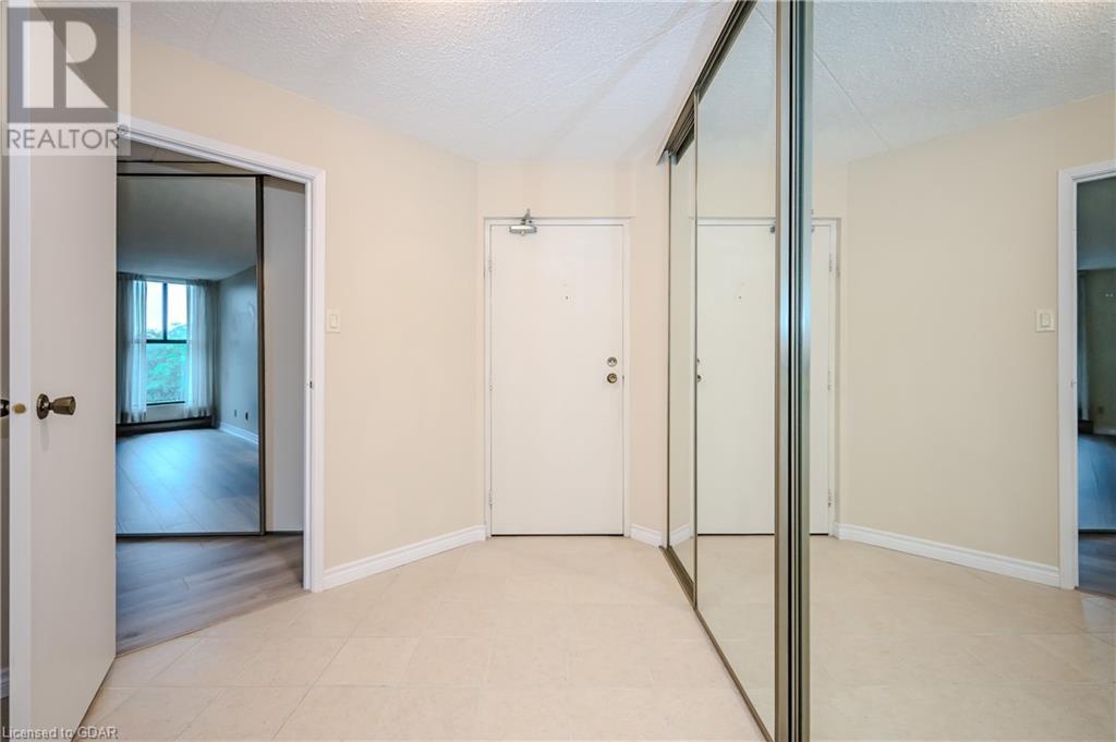 22 Marilyn Drive Unit# 608, Guelph, Ontario  N1H 7T1 - Photo 5 - 40656781