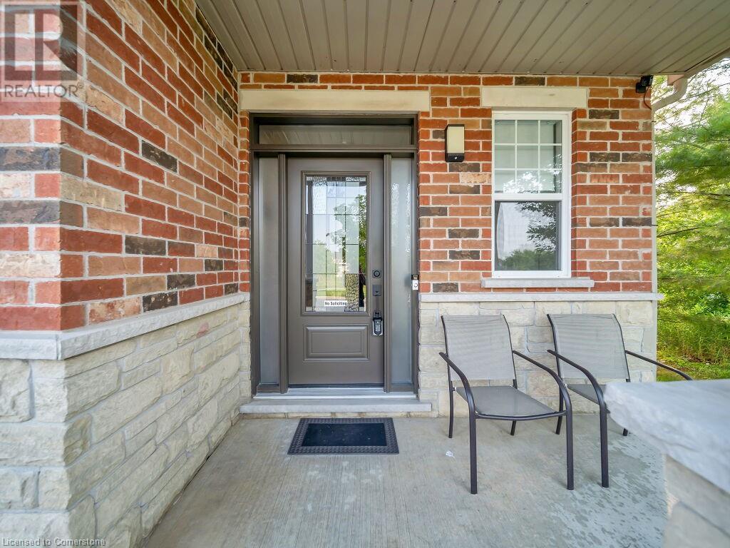 631 Frieburg Drive, Waterloo, Ontario  N2T 2Y2 - Photo 2 - 40657321