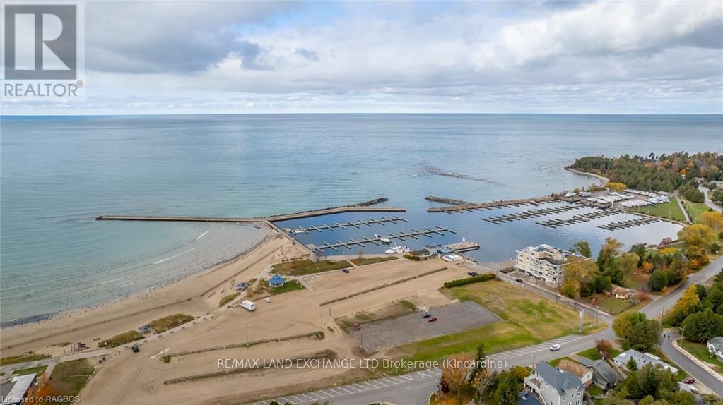 332 Mill Street, Saugeen Shores, Ontario  N0H 2C0 - Photo 12 - X10846353