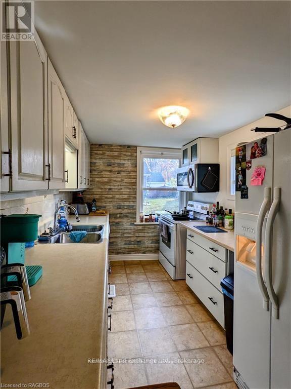 332 Mill Street, Saugeen Shores, Ontario  N0H 2C0 - Photo 19 - X10846353
