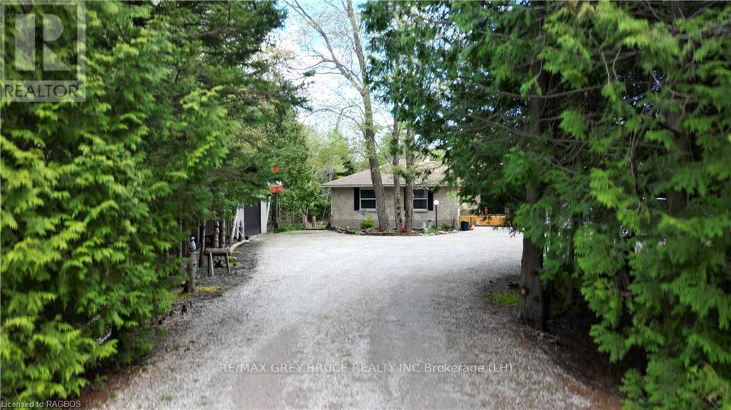 328 Dyer's Bay Road, Northern Bruce Peninsula, Ontario  N0H 1Z0 - Photo 2 - X10846999