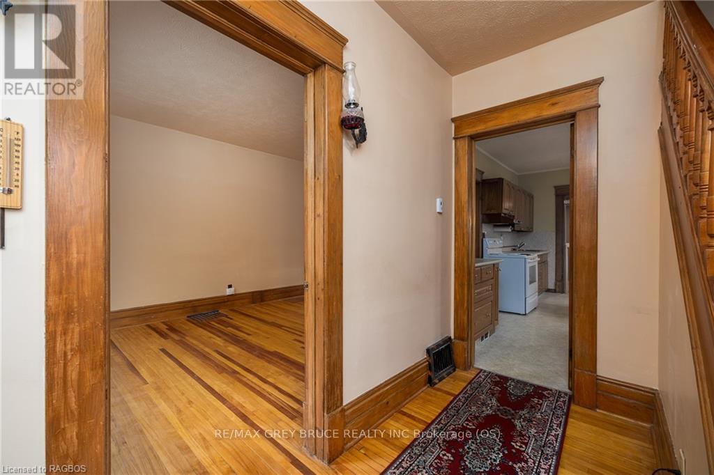 716 5th Avenue E, Owen Sound, Ontario  N4K 2R6 - Photo 24 - X10847036