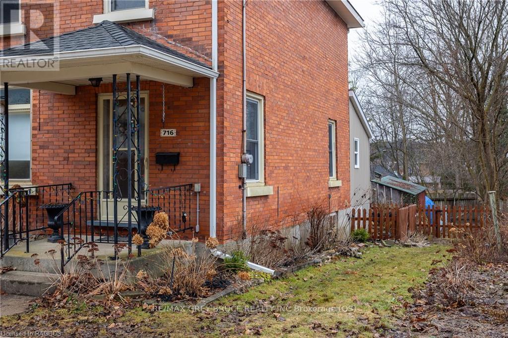 716 5th Avenue E, Owen Sound, Ontario  N4K 2R6 - Photo 3 - X10847036