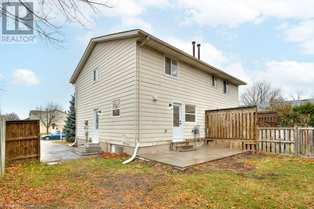 24 B Karen Walk, Waterloo, Ontario  N2L 5X2 - Photo 31 - 40677420