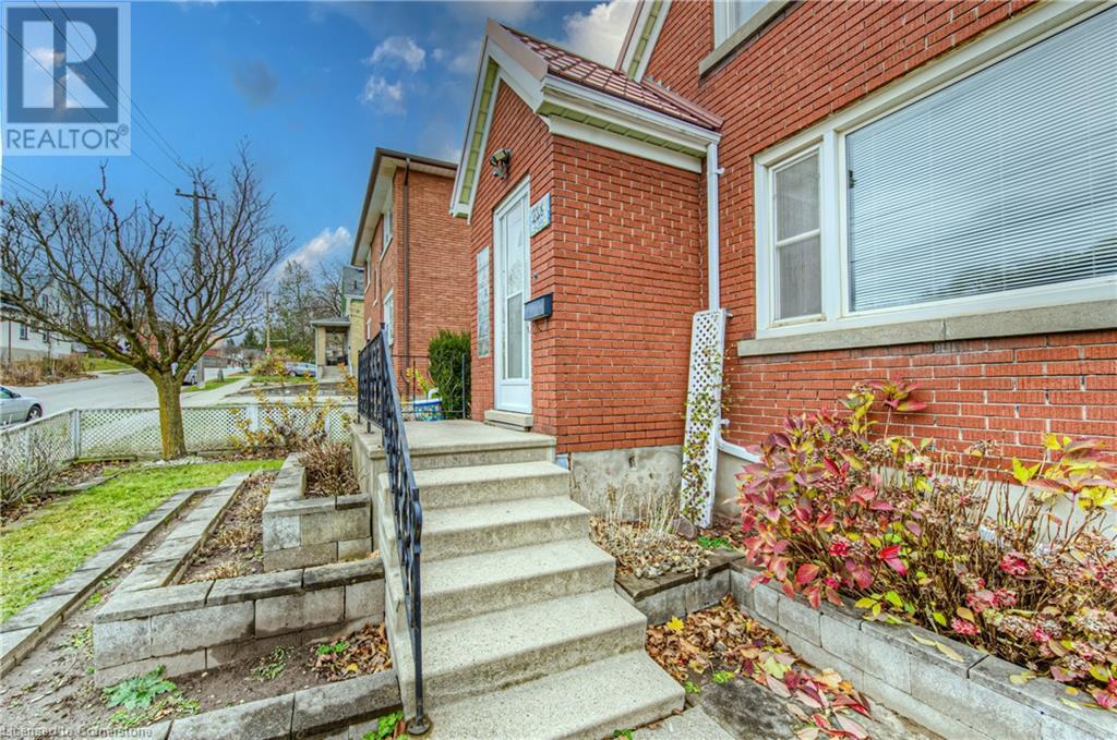 236 Guelph Street, Kitchener, Ontario  N2H 5X1 - Photo 2 - 40682432