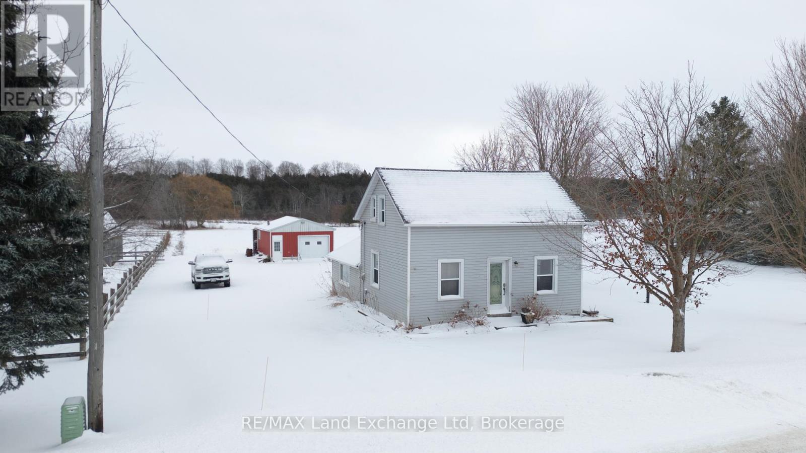 220 Bruce Road 1, Huron-Kinloss, Ontario  N0G 2H0 - Photo 1 - X11932326