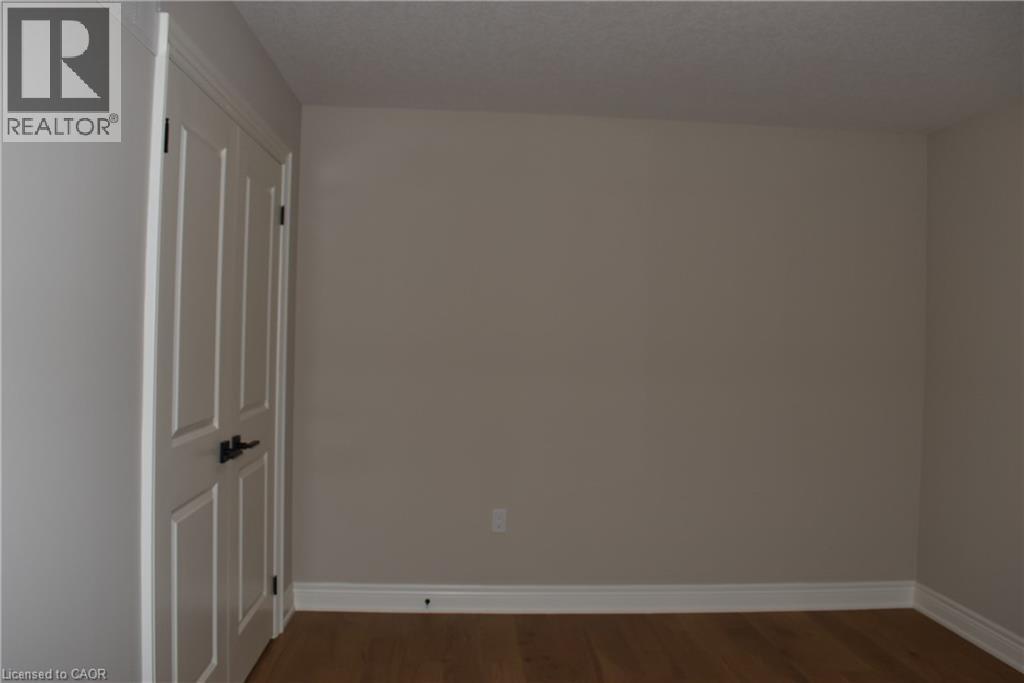 8 Dunlop Road, Hamilton, Ontario  L9B 1J6 - Photo 45 - 40701722