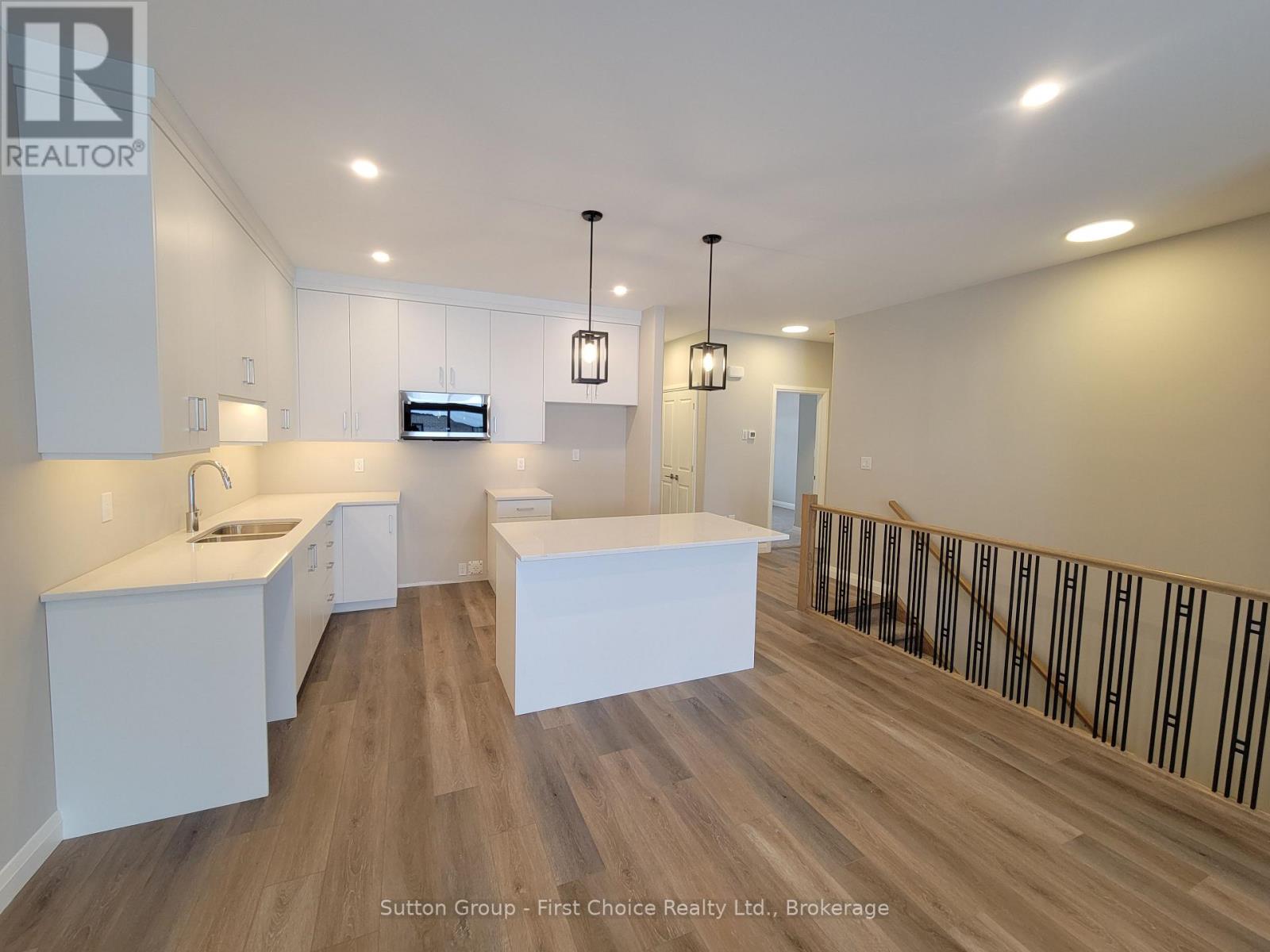 119 Rowe Avenue, South Huron, Ontario  N0M 1S1 - Photo 5 - X12041447