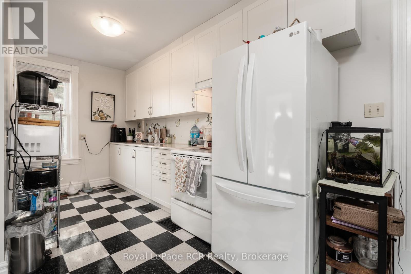 134 9th Street, Hanover, Ontario  N4N 1K6 - Photo 22 - X12065234