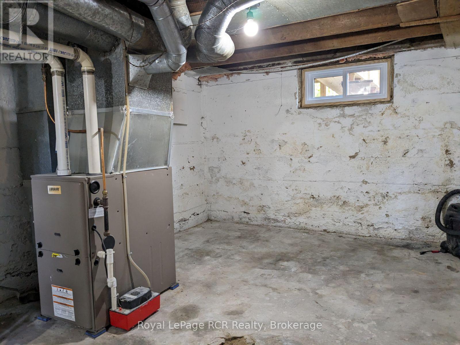 134 9th Street, Hanover, Ontario  N4N 1K6 - Photo 31 - X12065234