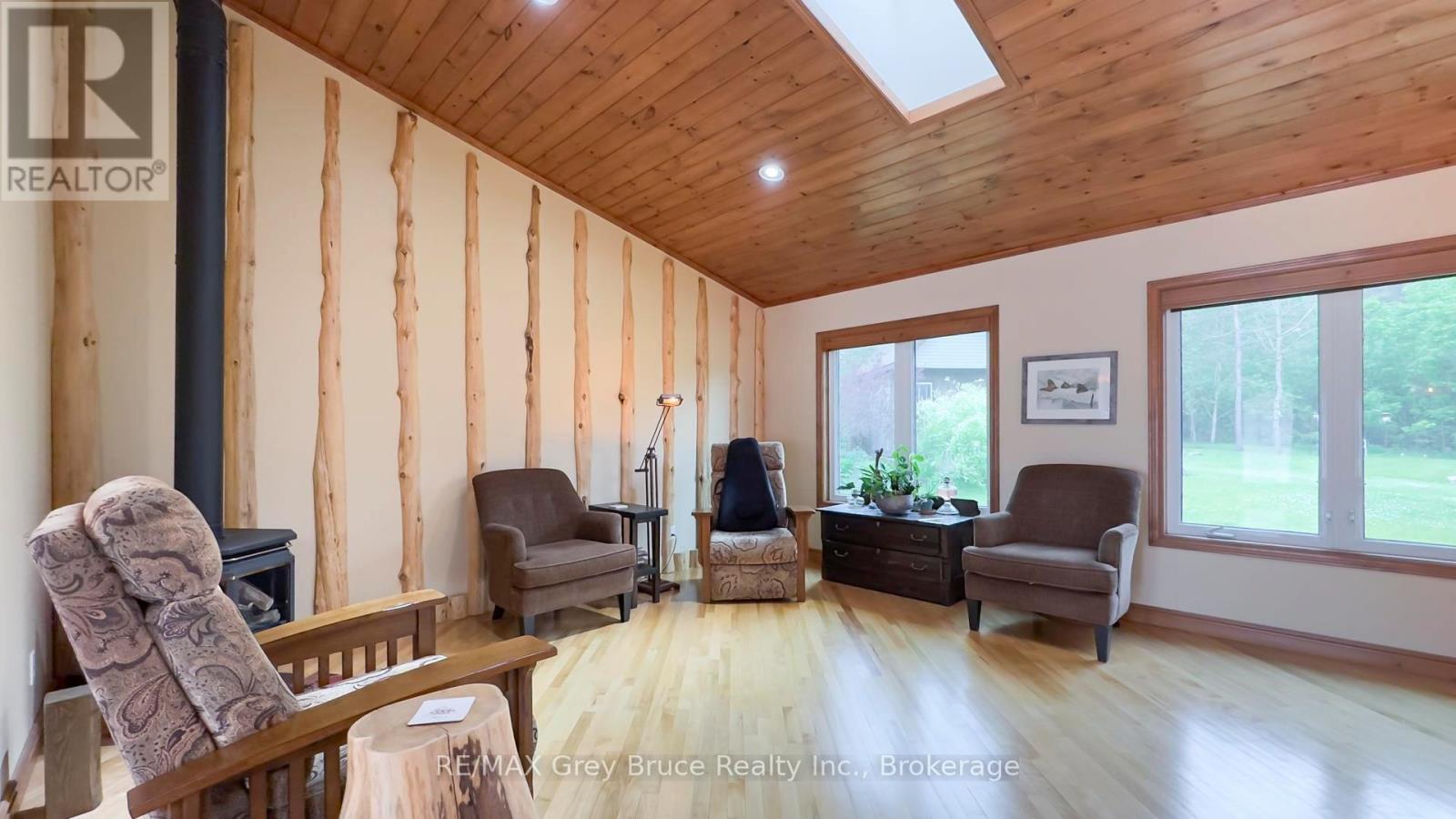 236 Bruce Street, South Bruce Peninsula, Ontario  N0H 2T0 - Photo 11 - X12224444