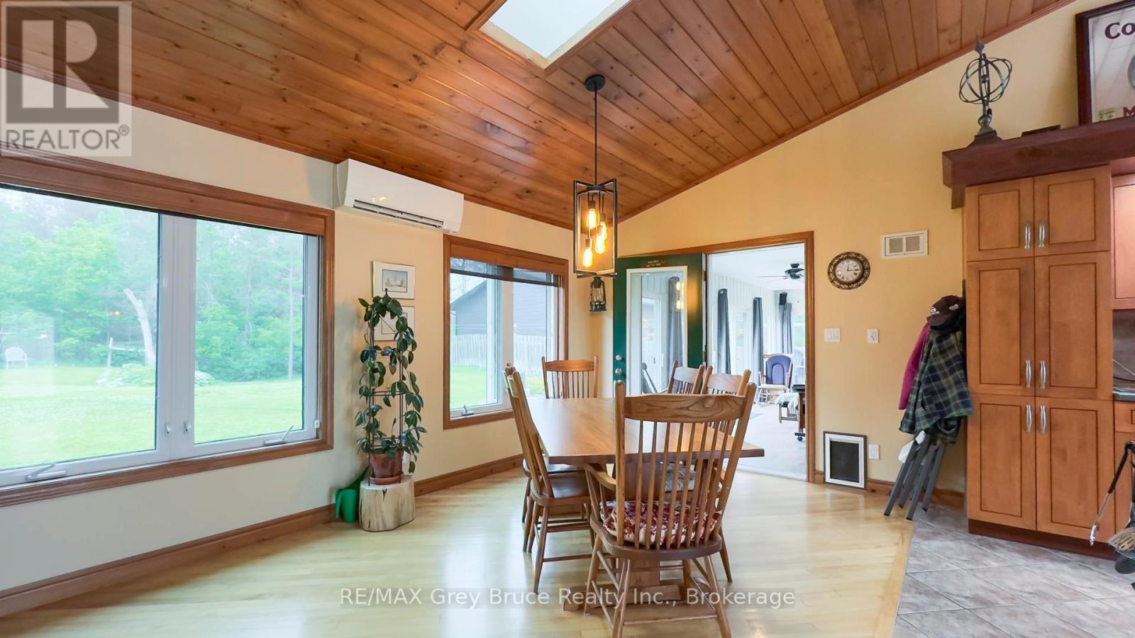 236 Bruce Street, South Bruce Peninsula, Ontario  N0H 2T0 - Photo 14 - X12224444