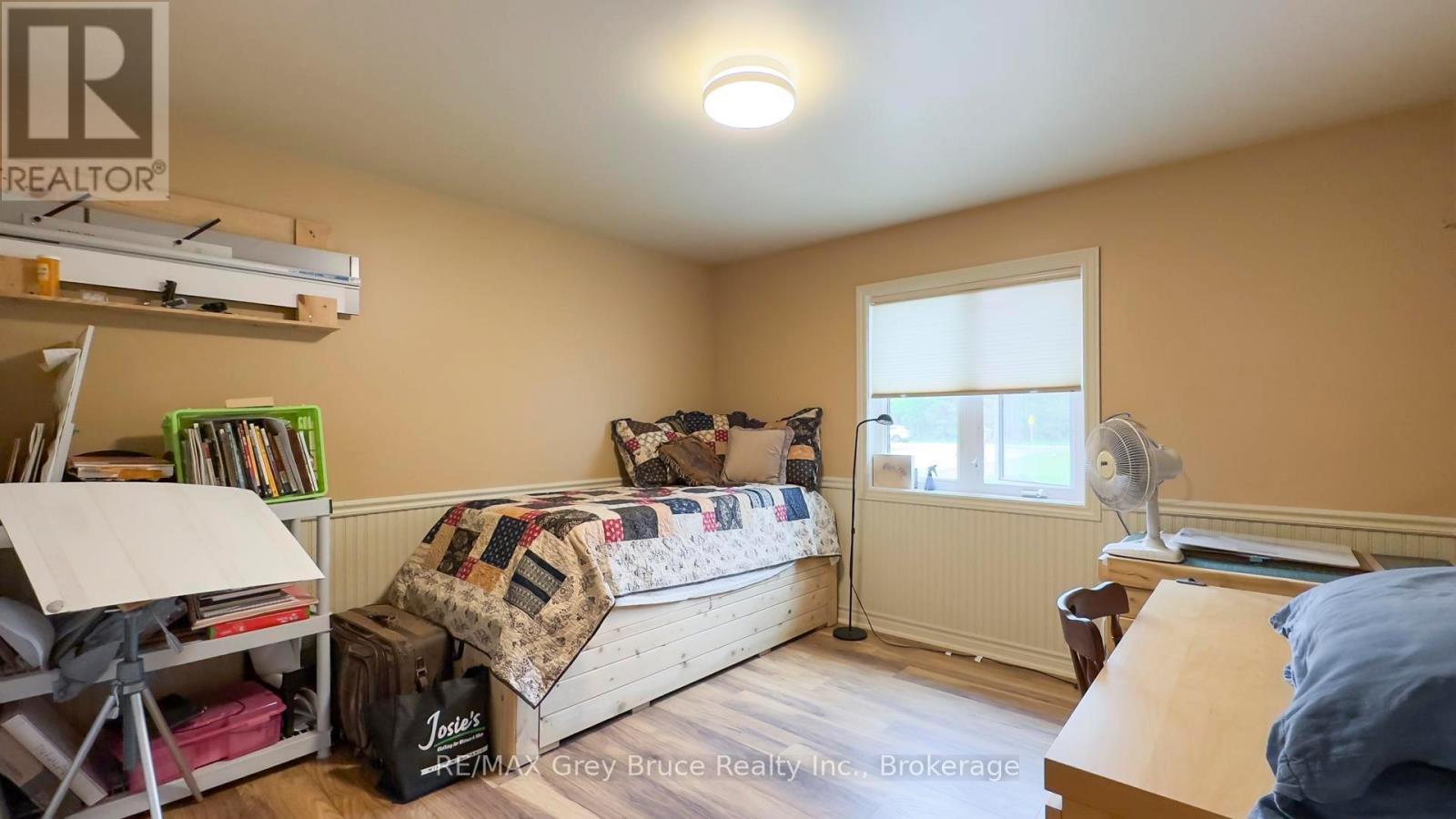236 Bruce Street, South Bruce Peninsula, Ontario  N0H 2T0 - Photo 17 - X12224444