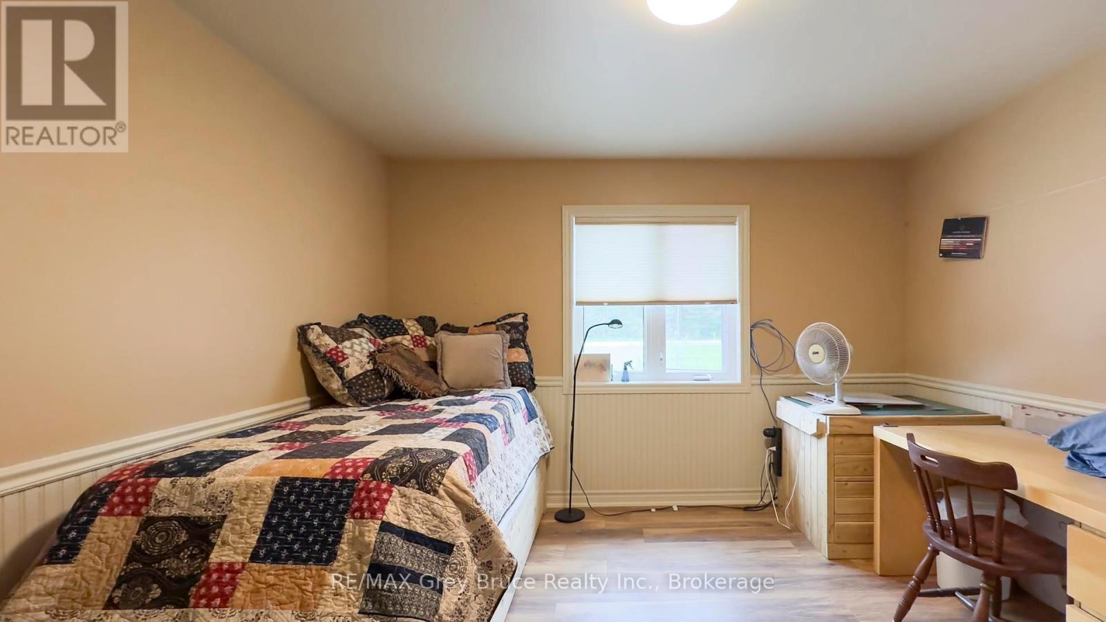 236 Bruce Street, South Bruce Peninsula, Ontario  N0H 2T0 - Photo 18 - X12224444