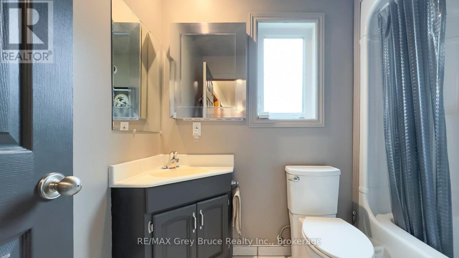 236 Bruce Street, South Bruce Peninsula, Ontario  N0H 2T0 - Photo 19 - X12224444