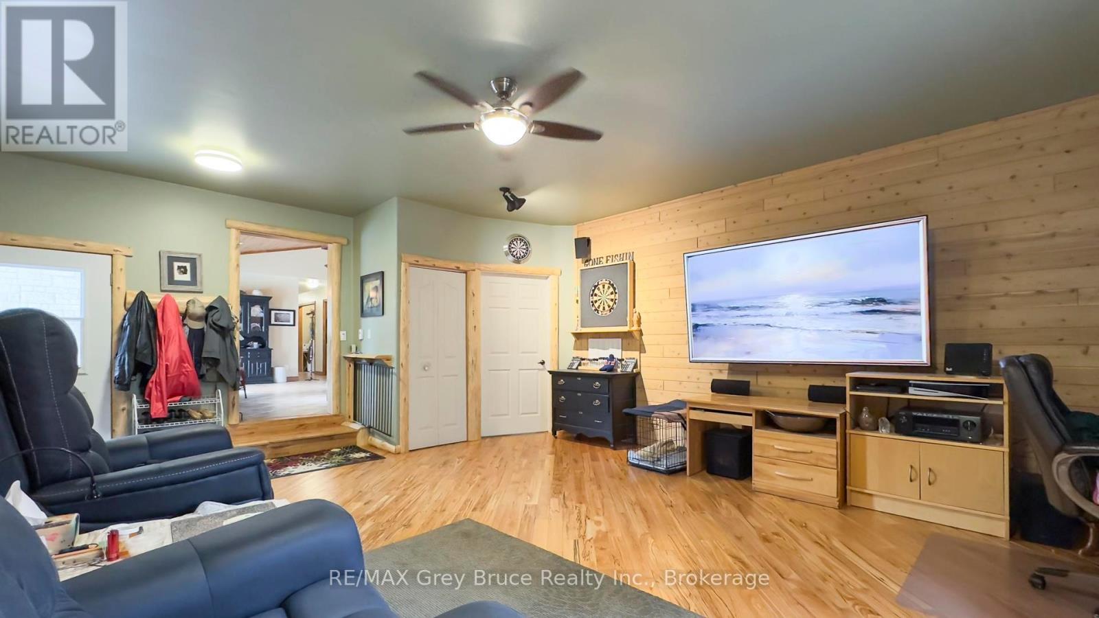 236 Bruce Street, South Bruce Peninsula, Ontario  N0H 2T0 - Photo 25 - X12224444