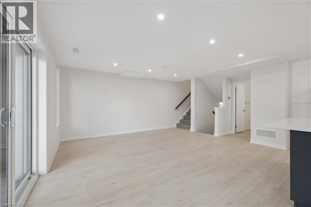 525 Erinbrook Drive Unit# B039, Kitchener, Ontario  N2E 0L4 - Photo 11 - 40763835