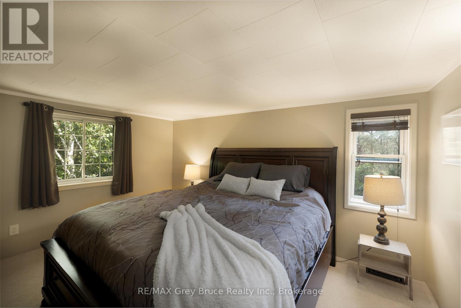 7011 Highway 6, Northern Bruce Peninsula, Ontario  N0H 2R0 - Photo 17 - X12413523