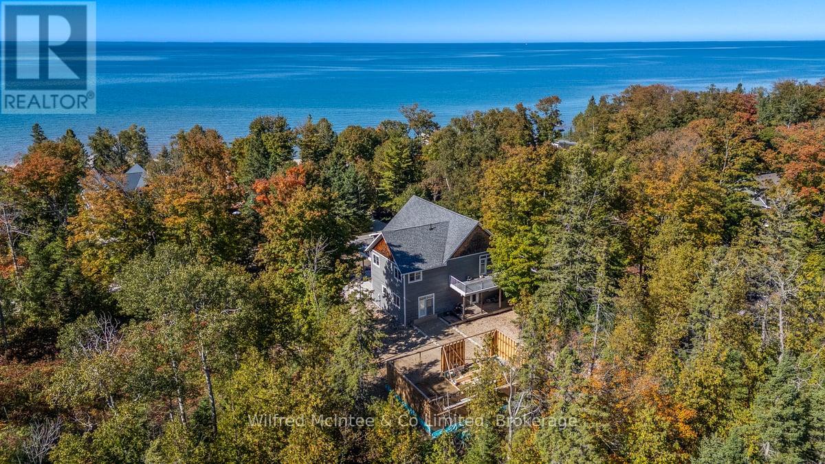 545 Eckford Avenue, Saugeen Shores, Ontario  N0H 2L0 - Photo 2 - X12439248