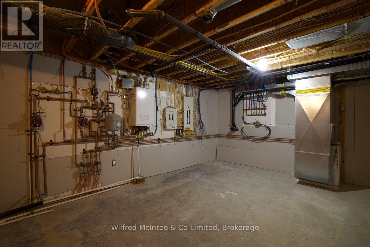 545 Eckford Avenue, Saugeen Shores, Ontario  N0H 2L0 - Photo 23 - X12439248