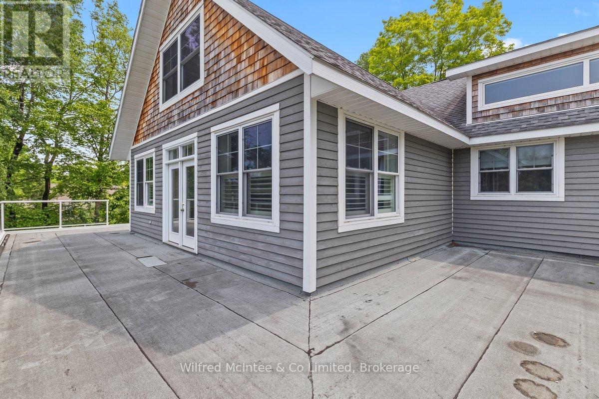 545 Eckford Avenue, Saugeen Shores, Ontario  N0H 2L0 - Photo 25 - X12439248