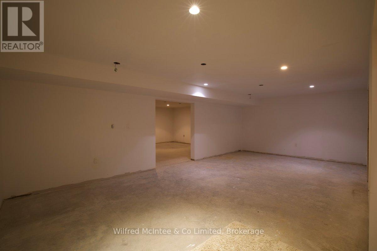 545 Eckford Avenue, Saugeen Shores, Ontario  N0H 2L0 - Photo 28 - X12439248