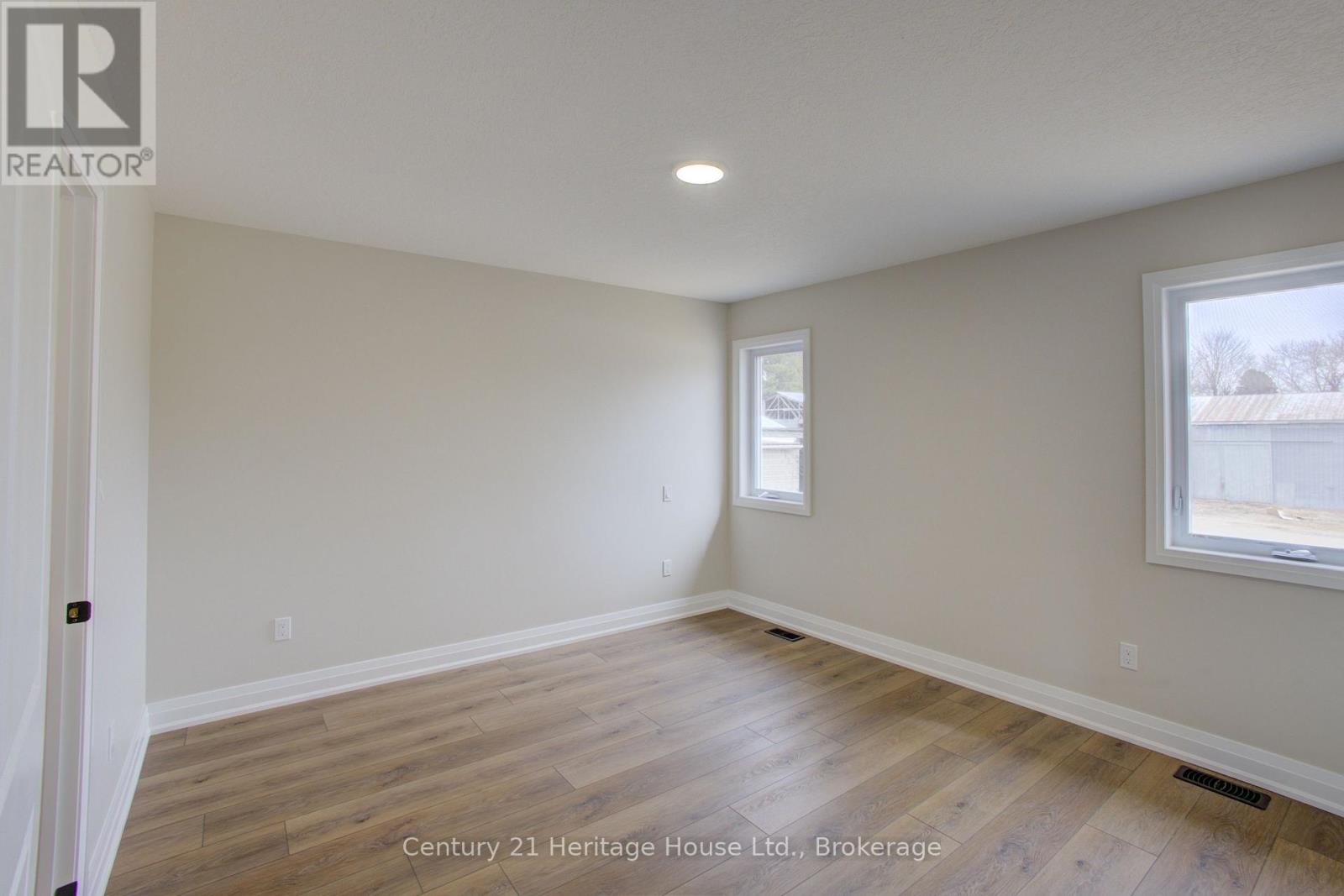 4 - 229 Bruce Street S, West Grey, Ontario  N0G 1R0 - Photo 22 - X12468225