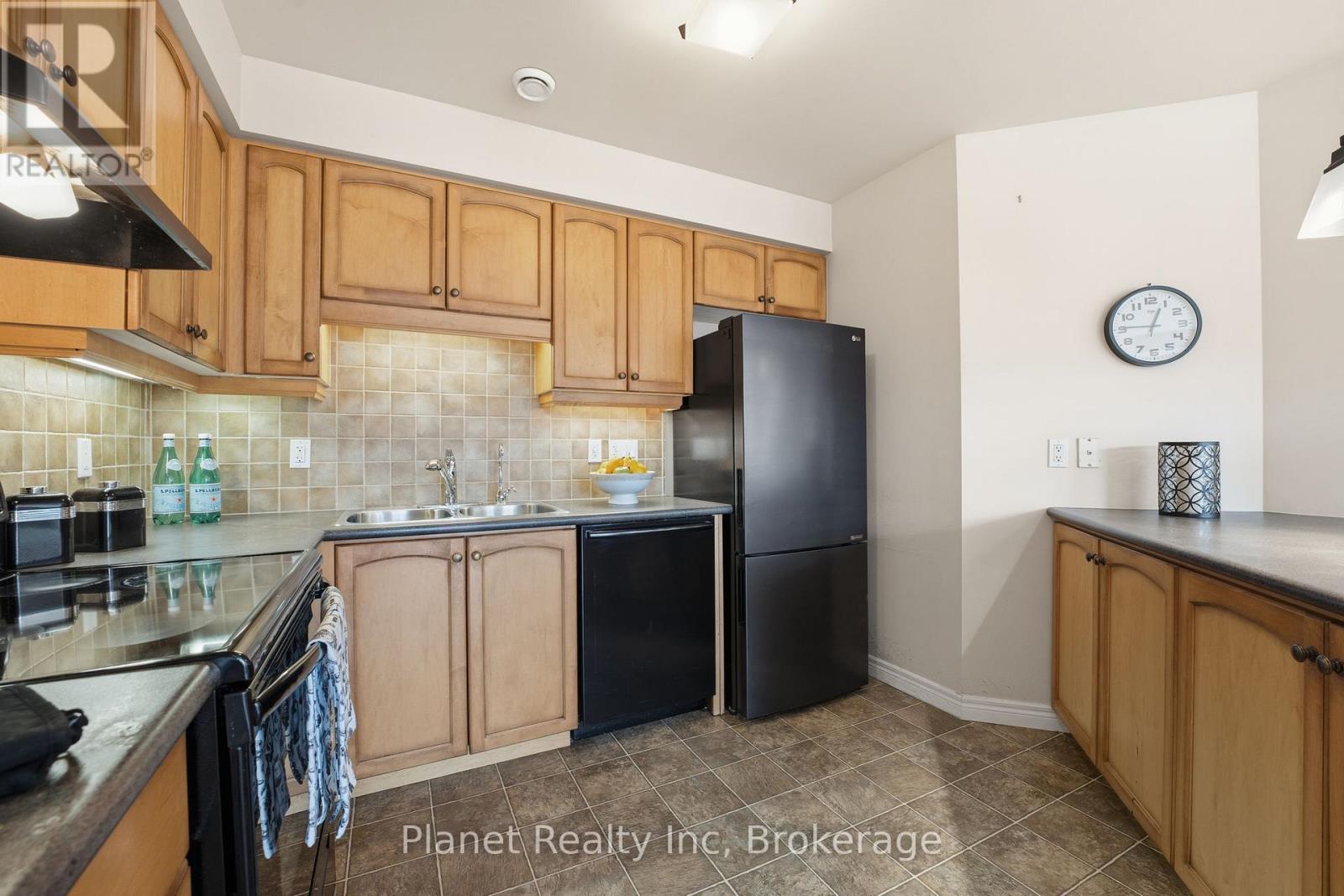301 - 65 Bayberry Drive, Guelph, Ontario  N1G 5K8 - Photo 10 - X12567296
