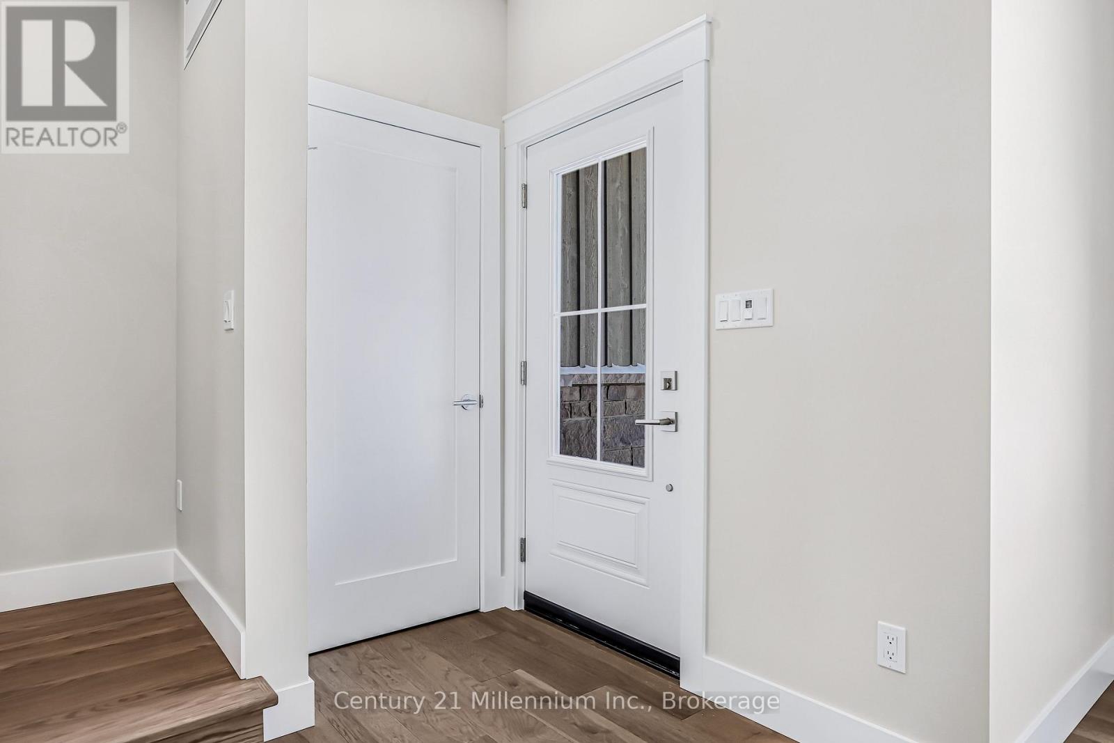 3 Grenville Street N, Saugeen Shores, Ontario  N0H 2L0 - Photo 2 - X12567566