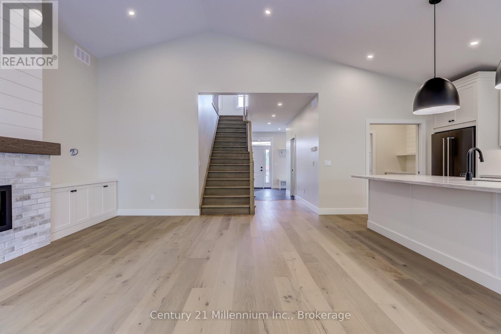 15 Grenville Street N, Saugeen Shores, Ontario  N0H 2L0 - Photo 13 - X12568882