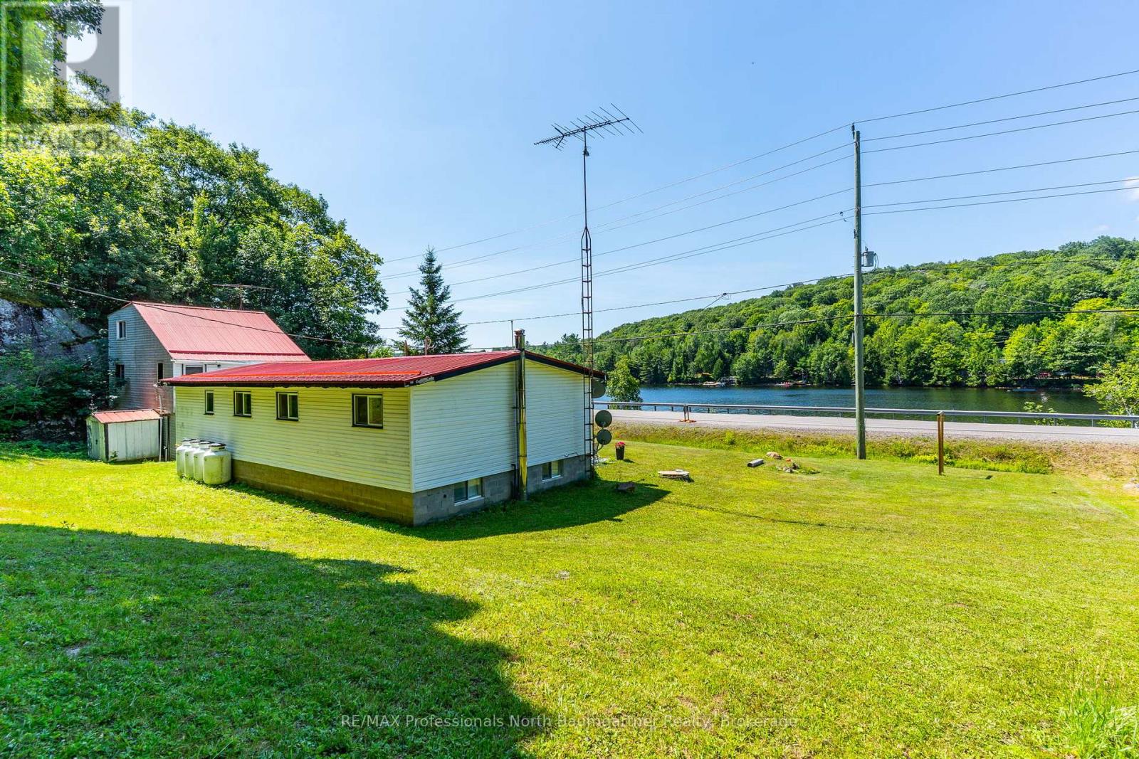 18830 Hwy 35, Algonquin Highlands, Ontario  K0M 1J2 - Photo 36 - X12604142