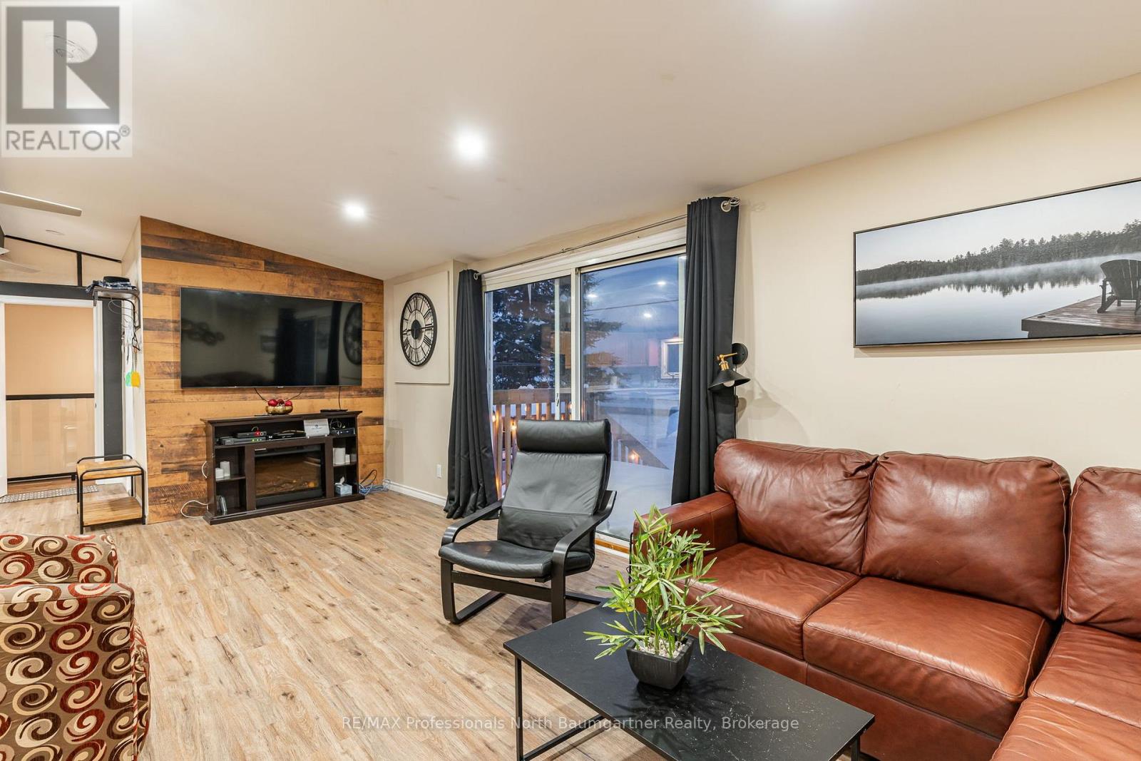 18830 Hwy 35, Algonquin Highlands, Ontario  K0M 1J2 - Photo 9 - X12604142