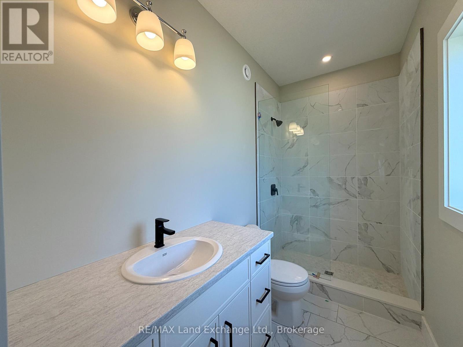 159 Westlinks Drive, Saugeen Shores, Ontario  N0H 2C3 - Photo 7 - X12604940
