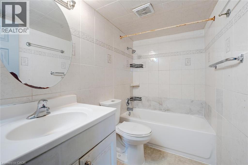 10 Edgecliff Golfway Unit# 206, North York, Ontario  M3C 3A3 - Photo 27 - 40776261