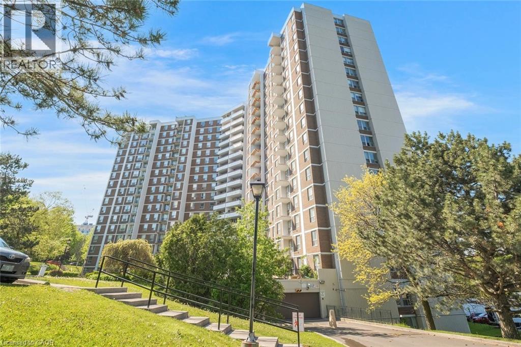 10 Edgecliff Golfway Unit# 206, North York, Ontario  M3C 3A3 - Photo 29 - 40776261
